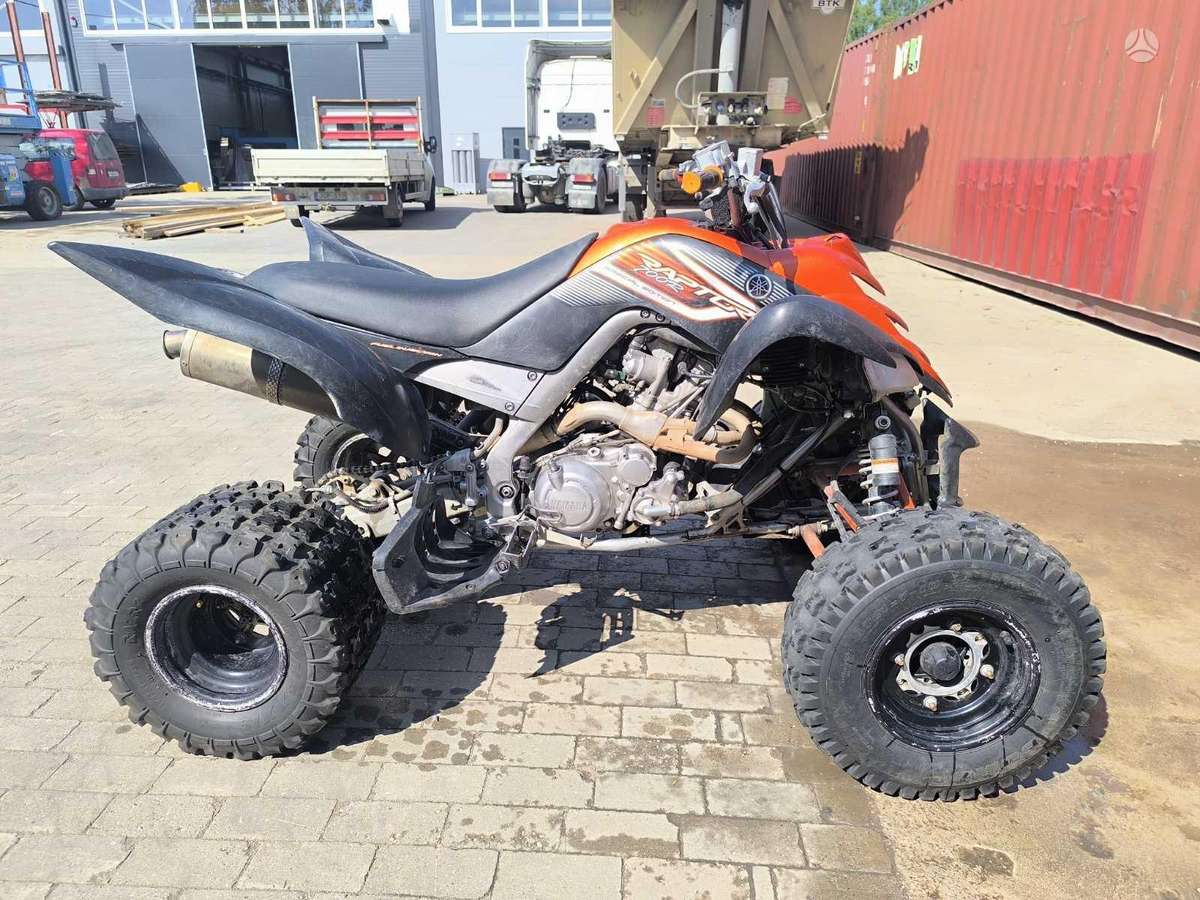 Yamaha Raptor 2005 — engine 700 cm³