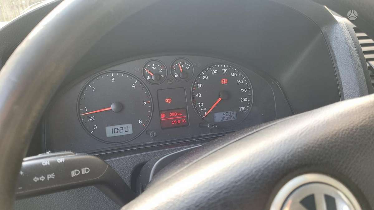 Volkswagen Transporter 2005 — photo 10