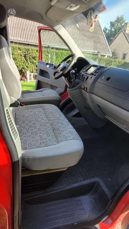 Volkswagen Transporter 2005 — photo 11