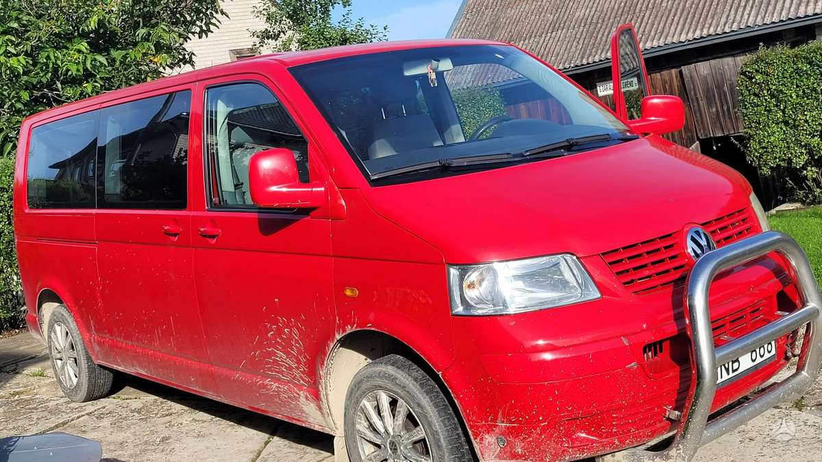 Volkswagen Transporter 2005 — rear view