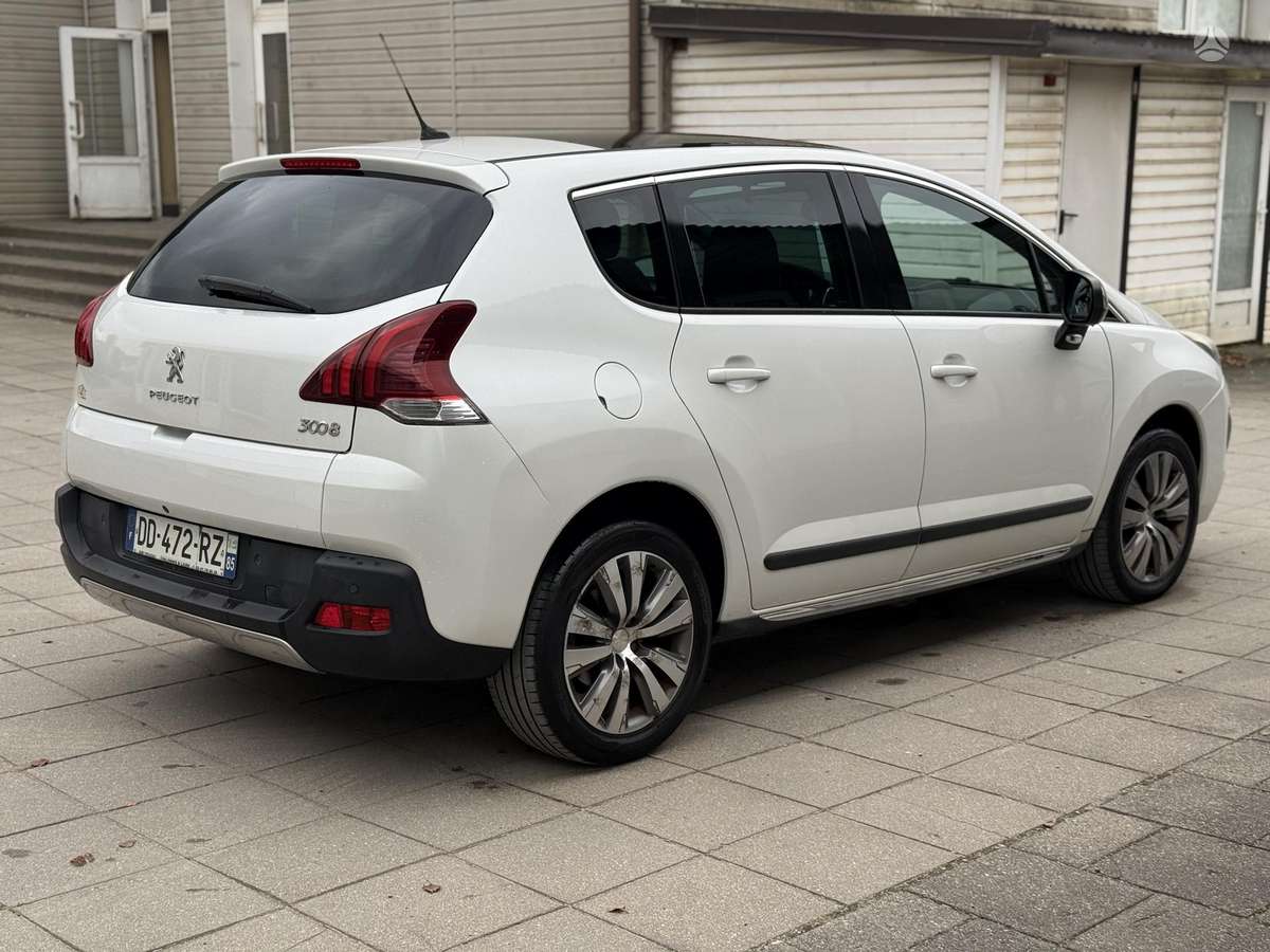 Peugeot 3008 2014 — engine 1560 cm³, 114 HP (84kW)
