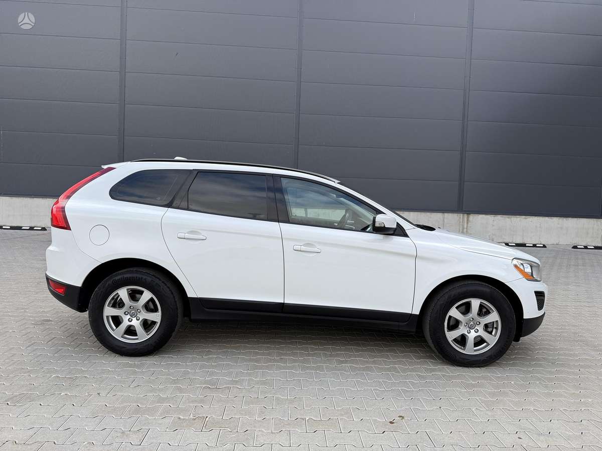Volvo XC60 2011 — двигун 1984 cm³, 163 HP (120kW)