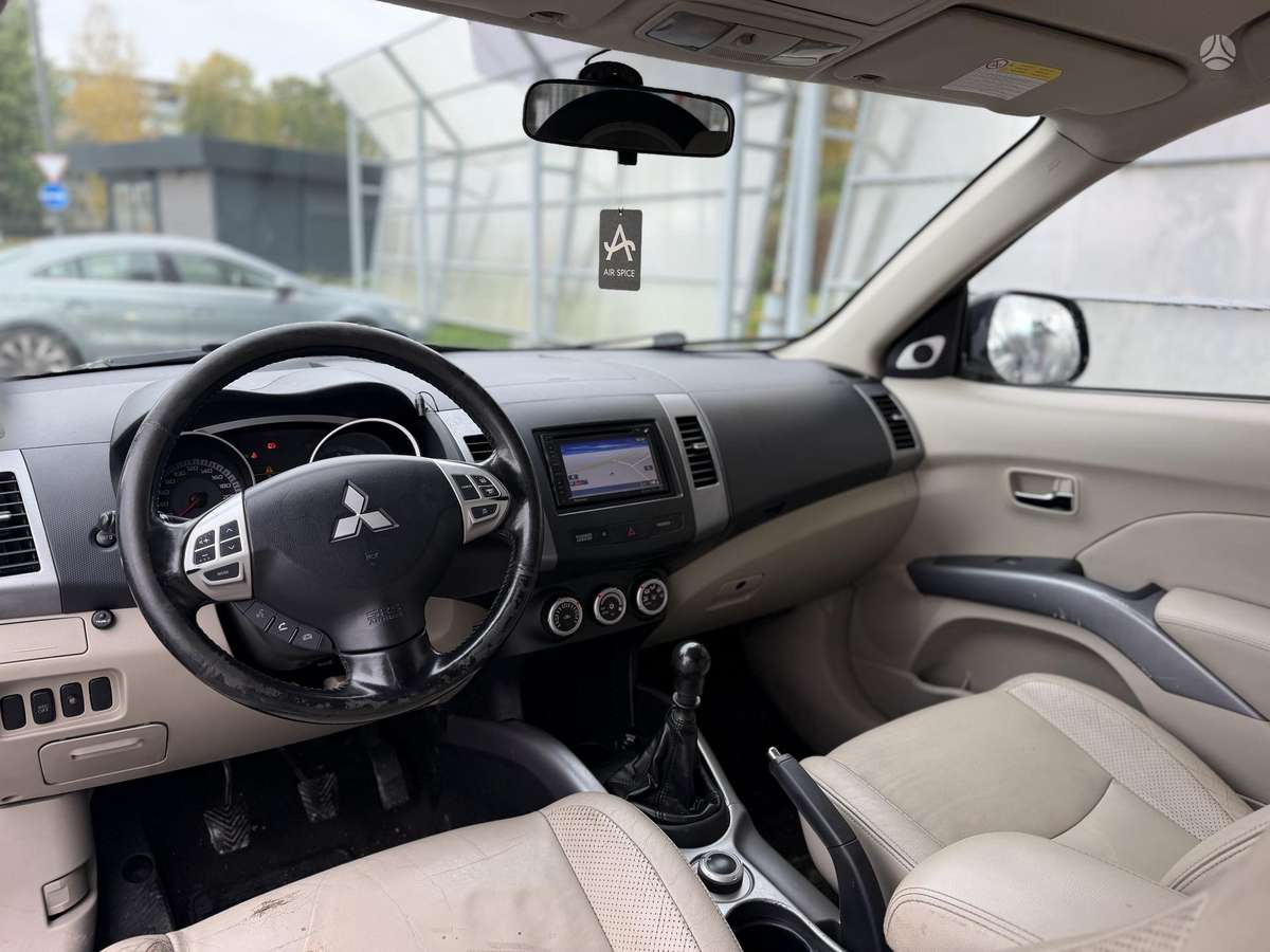 Mitsubishi Outlander 2007 — photo 8
