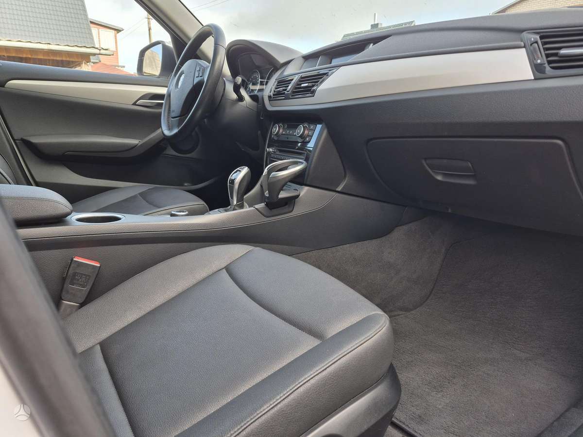 BMW X1 2013 — photo 21