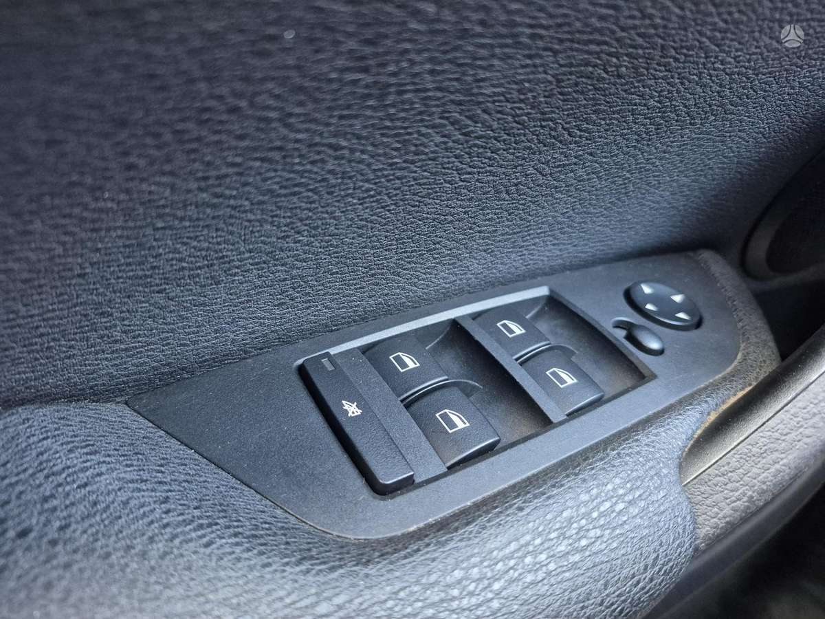 BMW X1 2013 — photo 26