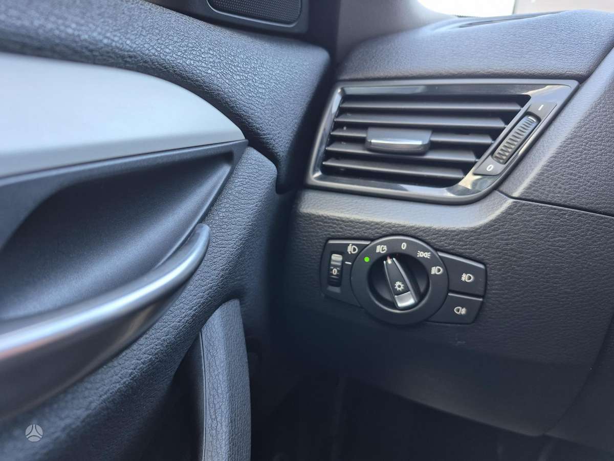 BMW X1 2013 — photo 27