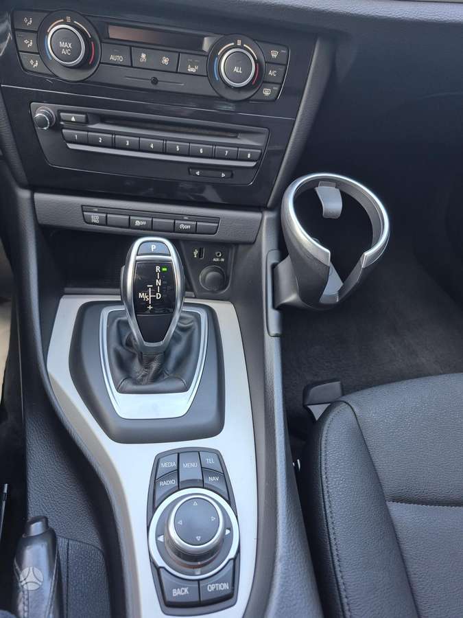 BMW X1 2013 — photo 28