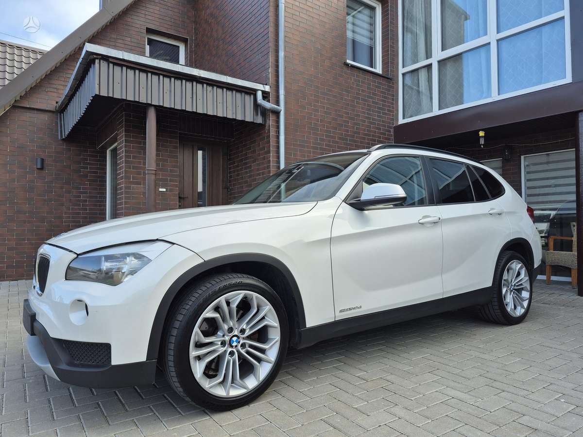 BMW X1 2013 — interior