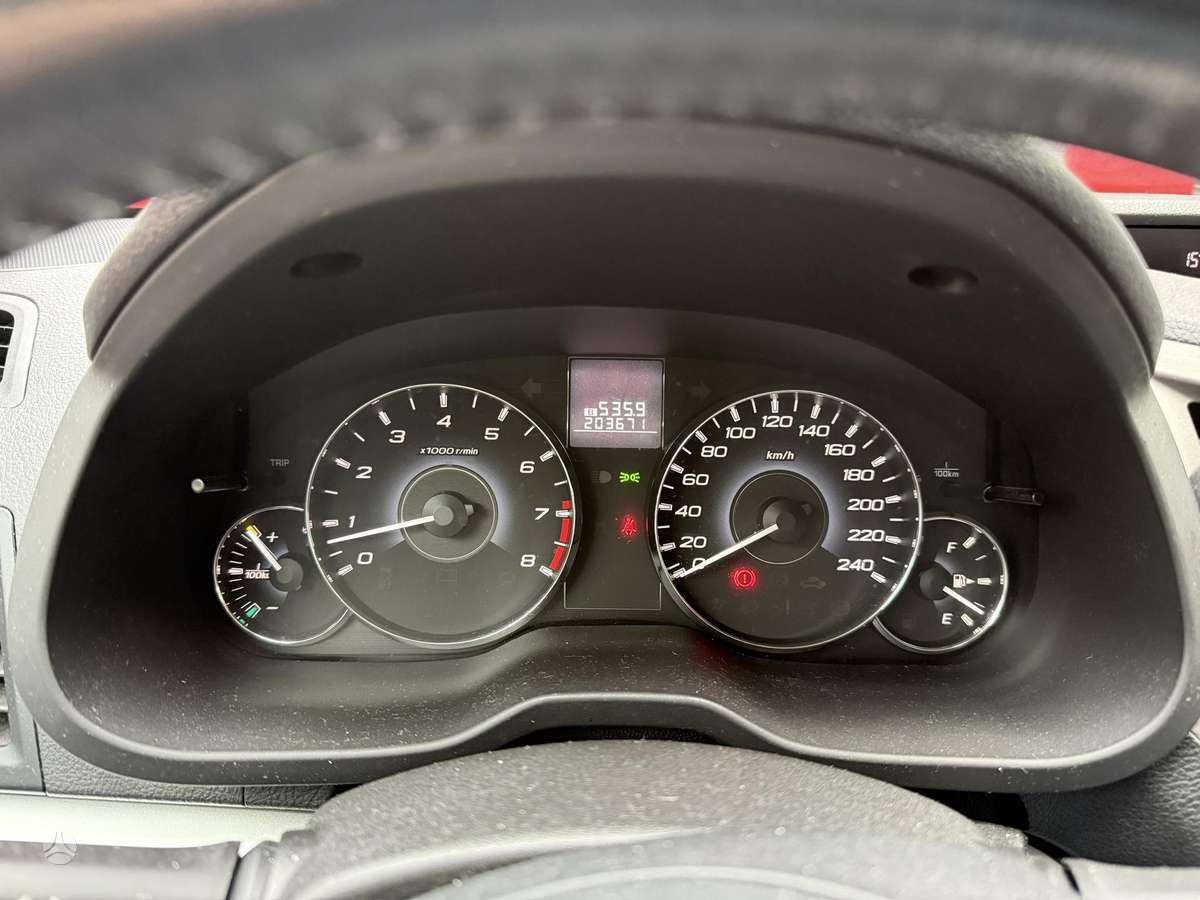 Subaru Legacy 2011 — interior