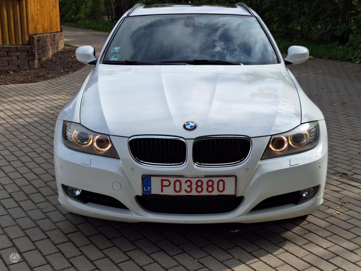 BMW 318 2011 — двигун 1995 cm³, 143 HP (105kW)
