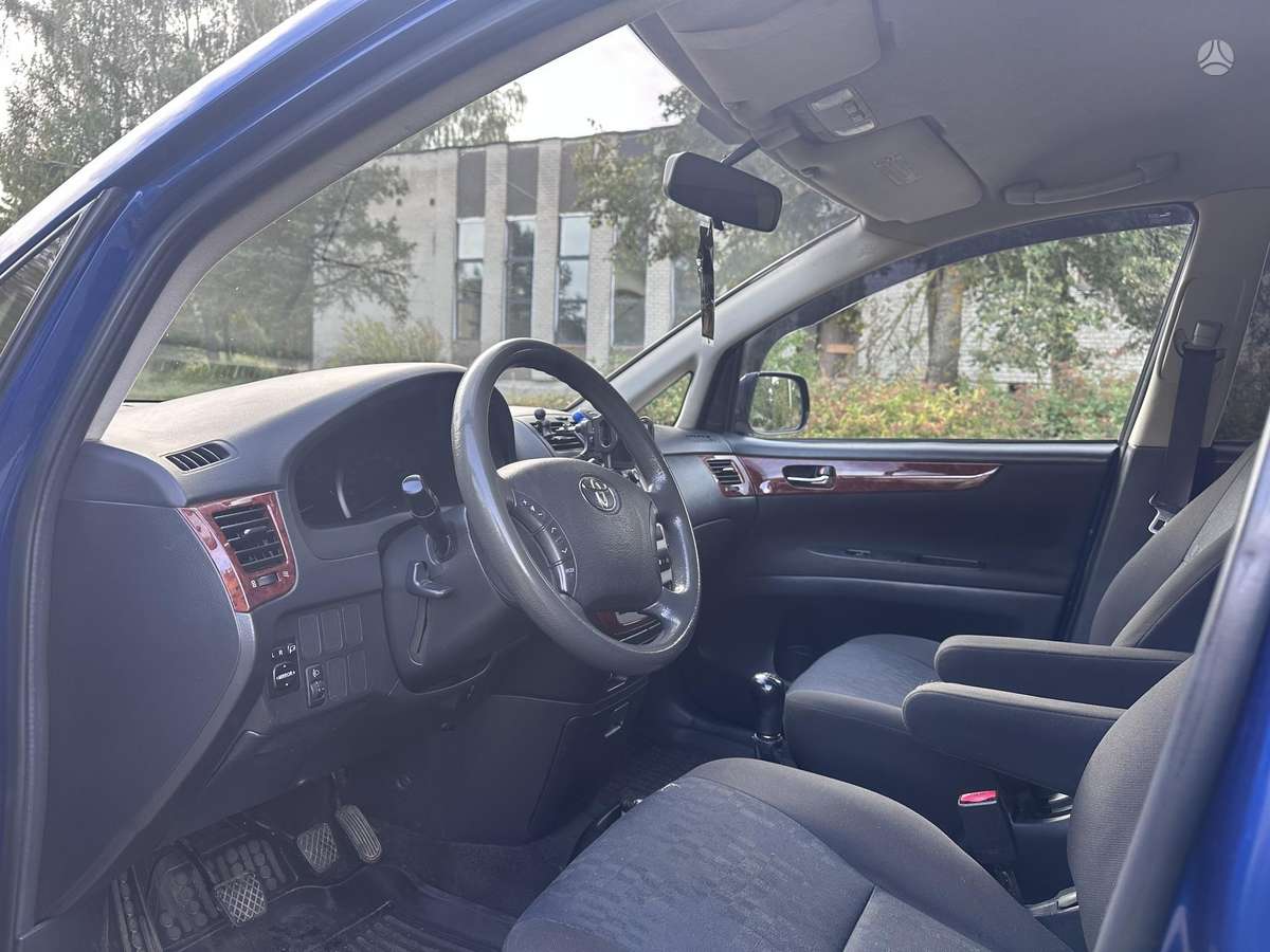 Toyota Avensis 2005 — photo 10