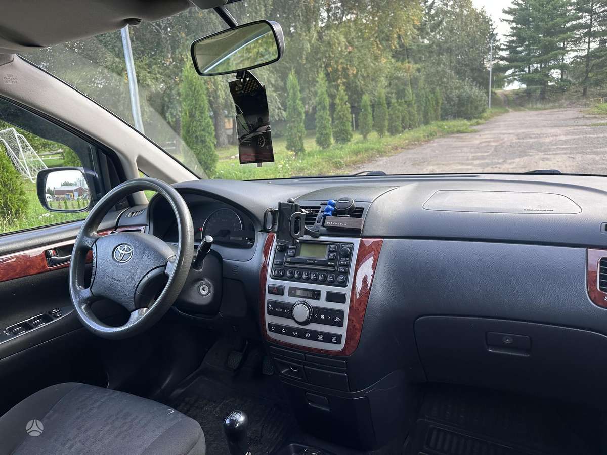 Toyota Avensis 2005 — photo 16