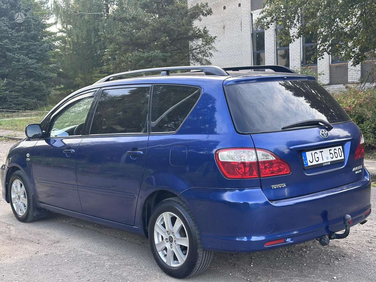 Toyota Avensis 2005 — photo 8
