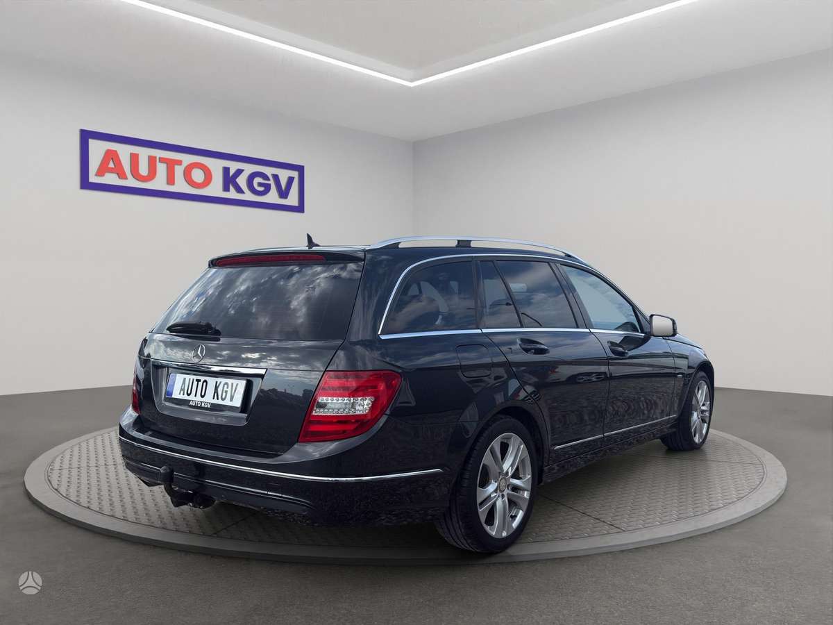 Mercedes-Benz C180 2011 — photo 5