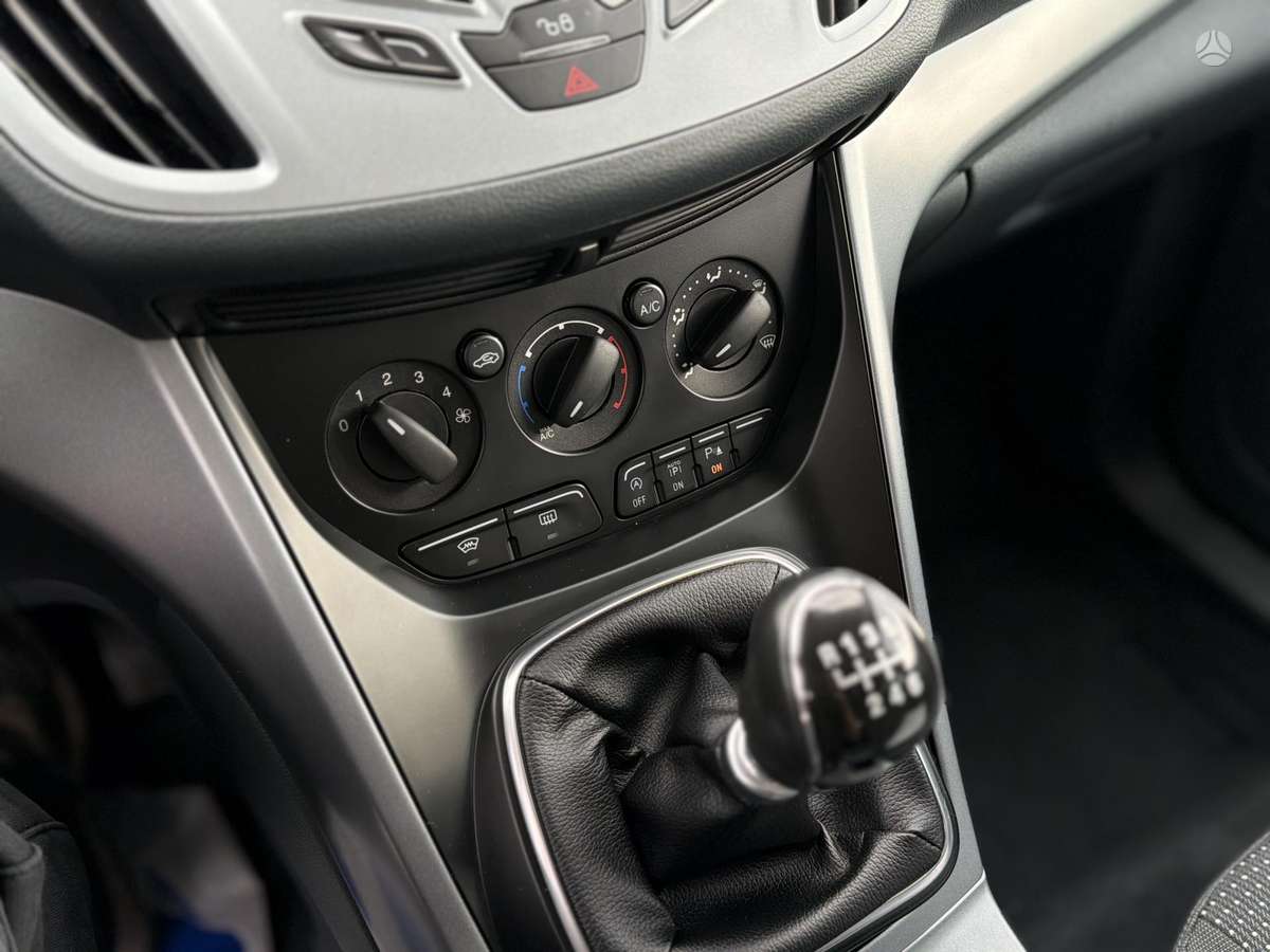 Ford C-MAX 2014 — photo 15