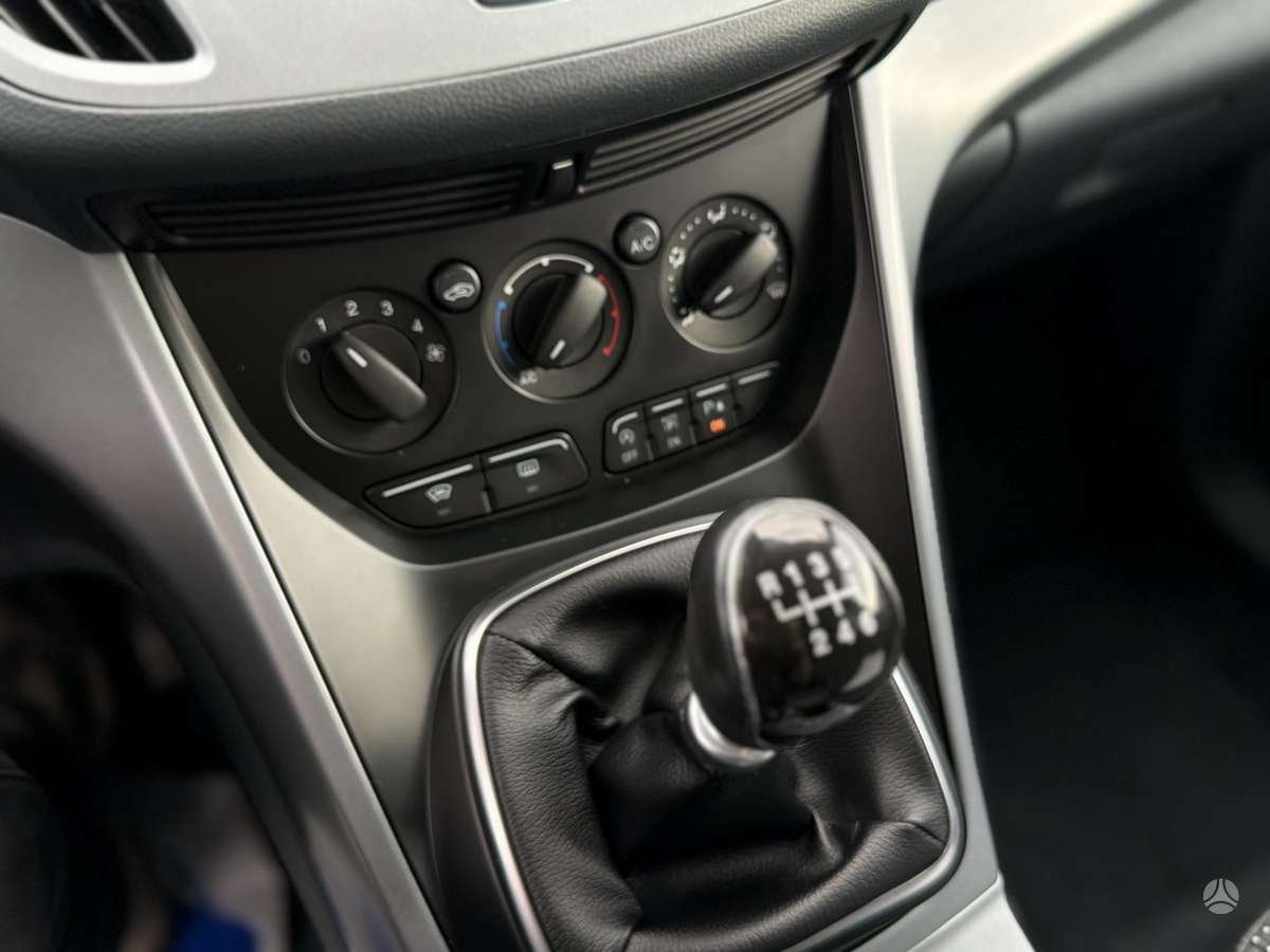 Ford C-MAX 2014 — photo 16
