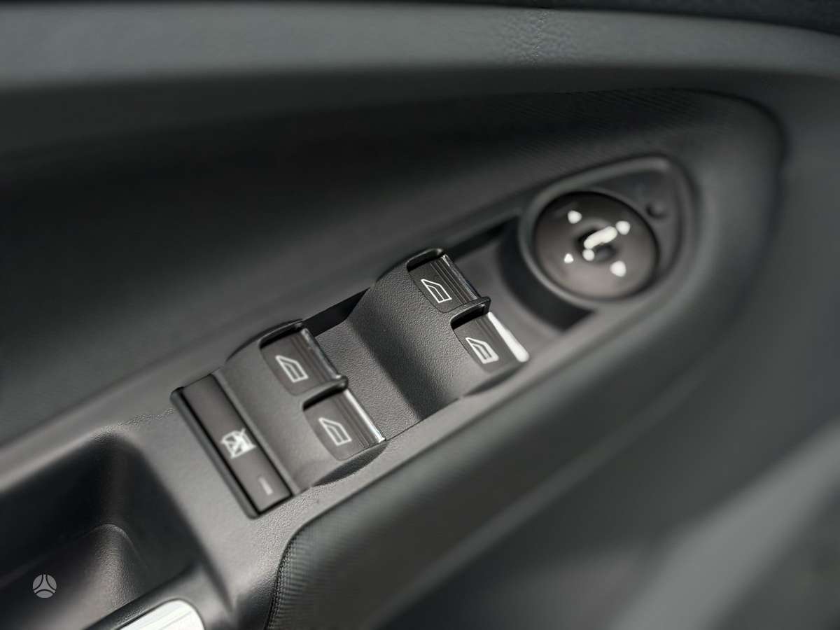Ford C-MAX 2014 — photo 19