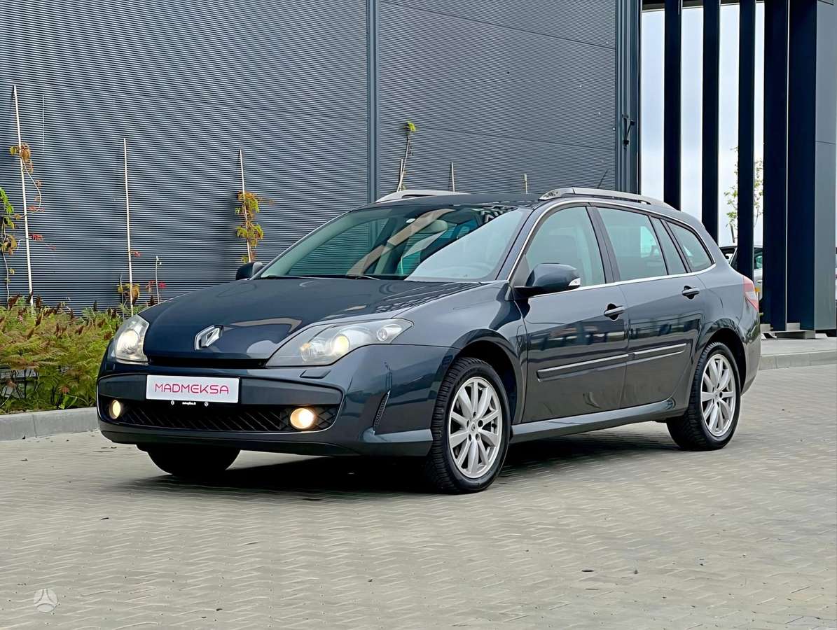 Renault Laguna 2010 — фото 10