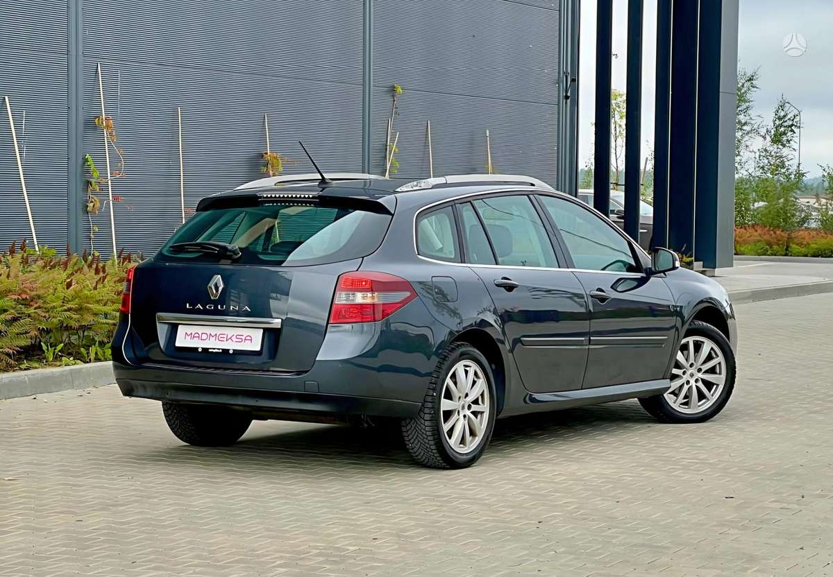 Renault Laguna 2010 — фото 19