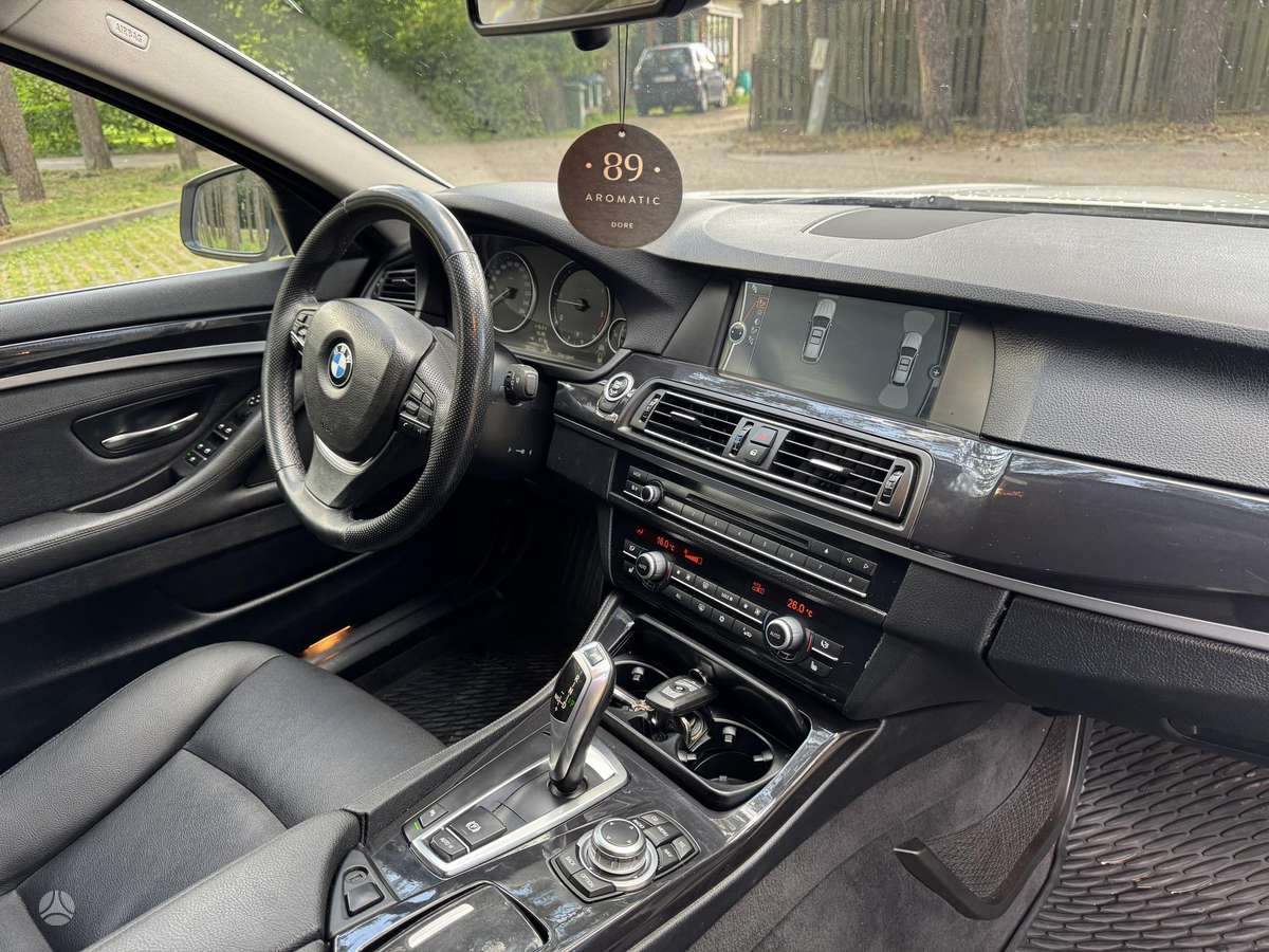 BMW 520 2011 — photo 10