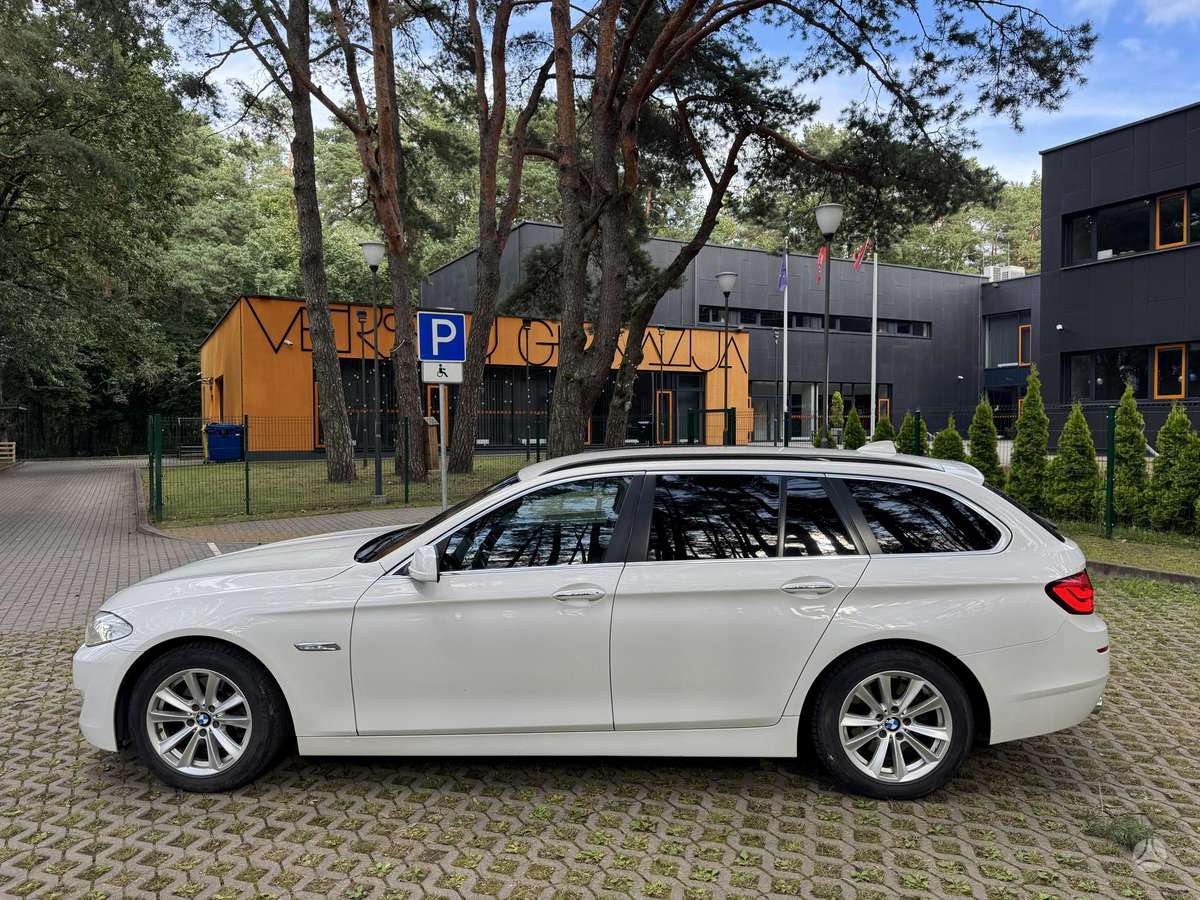 BMW 520 2011 — photo 15