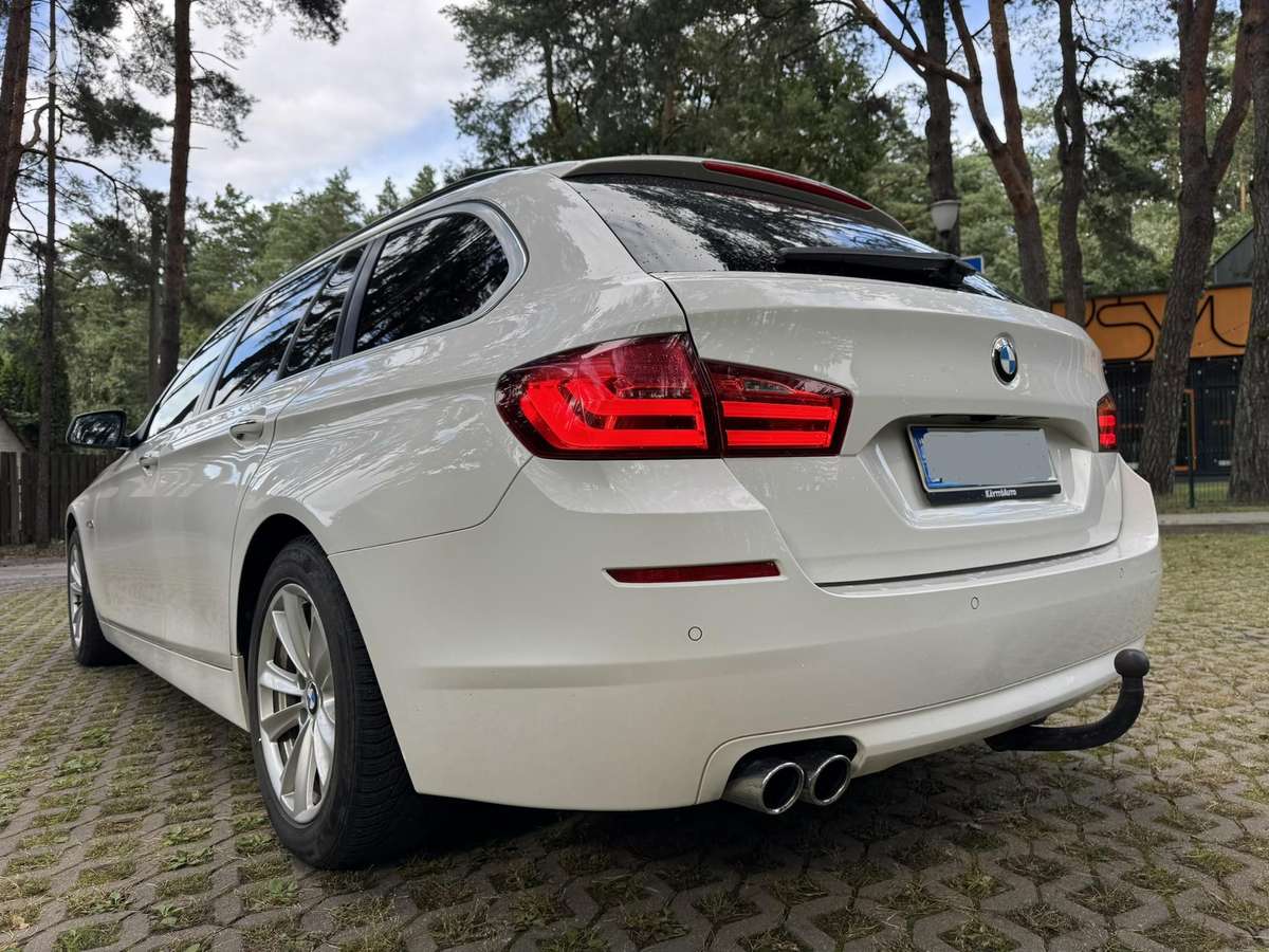 BMW 520 2011 — photo 18