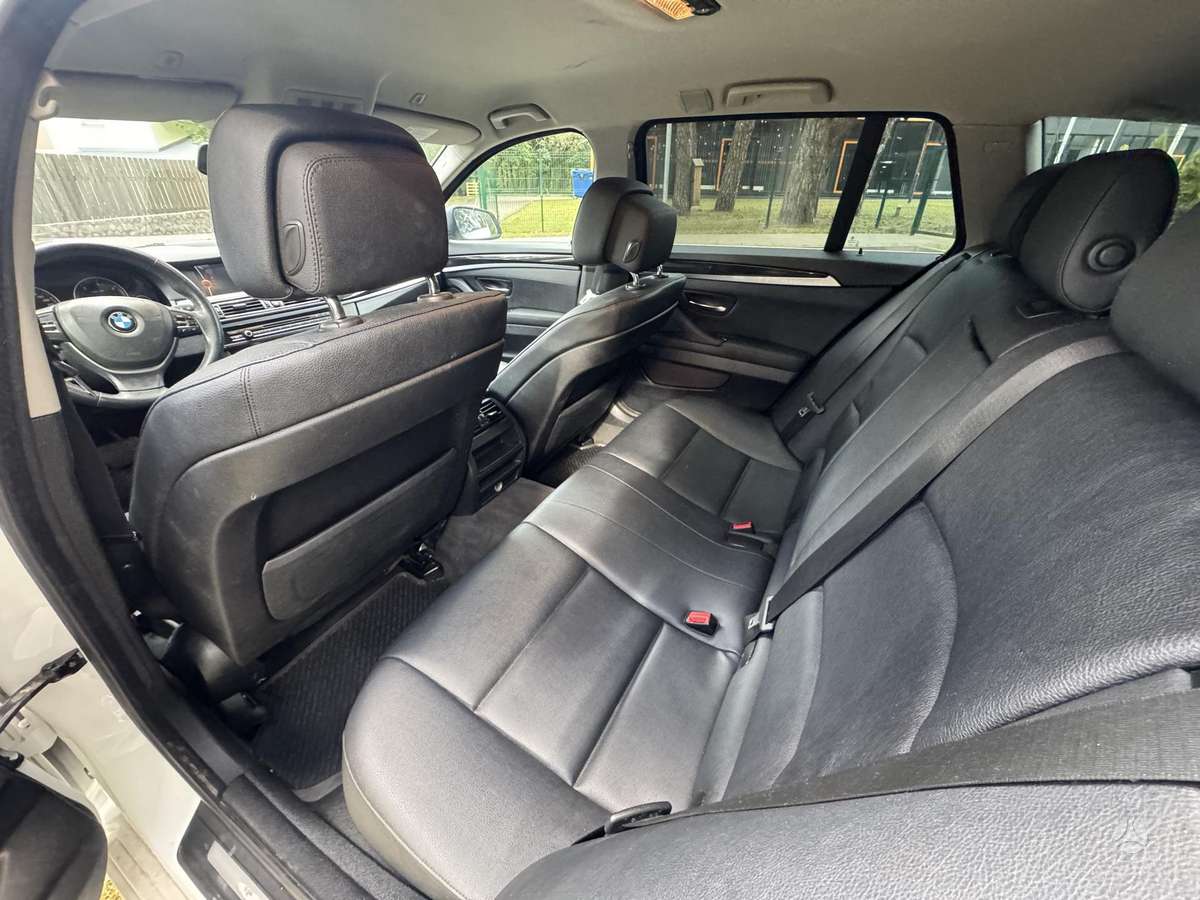 BMW 520 2011 — photo 6