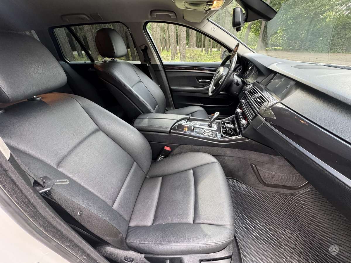 BMW 520 2011 — photo 9