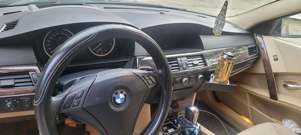 BMW 525 2004 — photo 10
