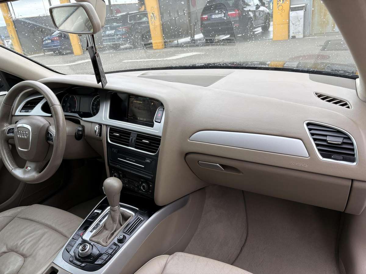 Audi A4 2009 — photo 10