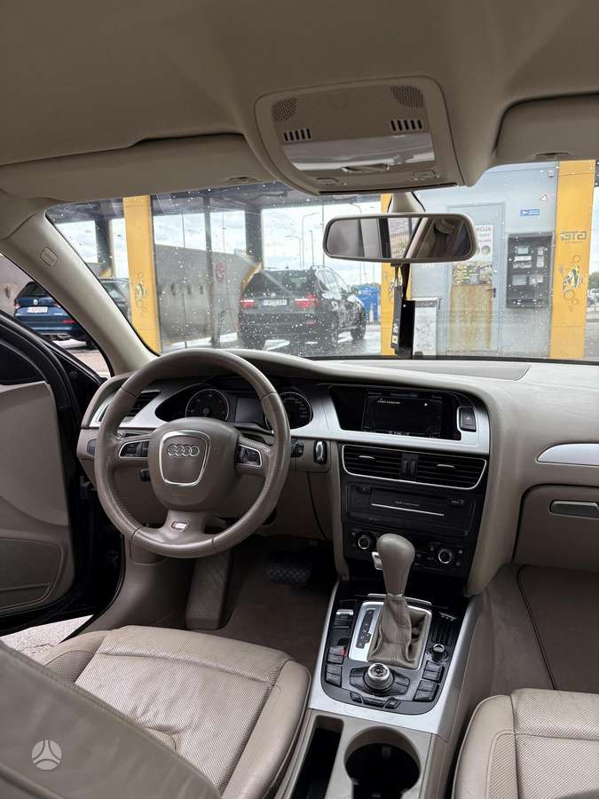 Audi A4 2009 — photo 13