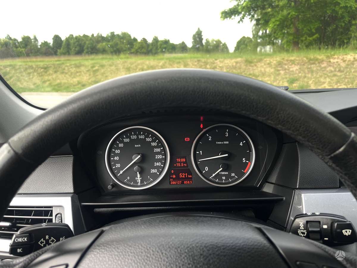 BMW 530 2007 — photo 16