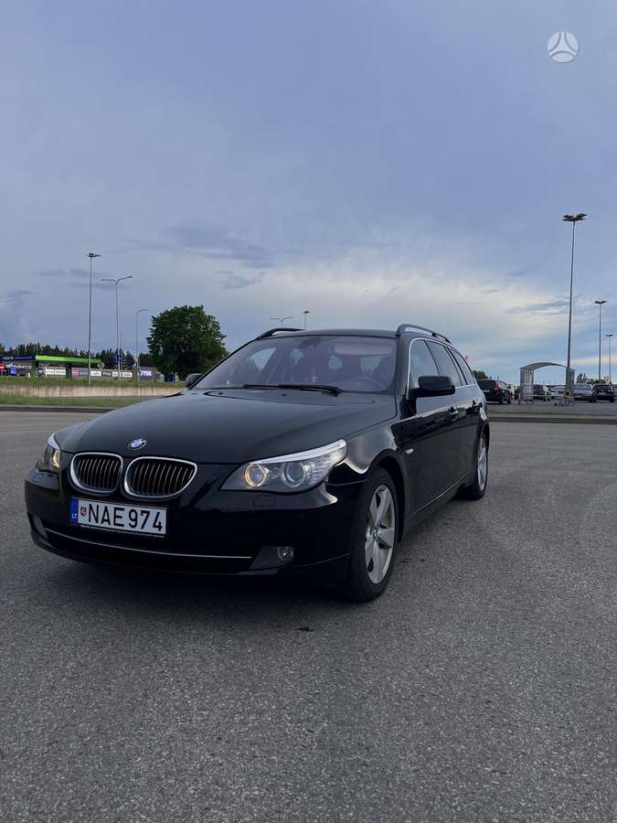 BMW 530 2007 — interior