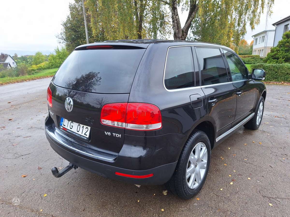 Volkswagen Touareg 2006 — двигун 2967 cm³, 224 HP (165kW)