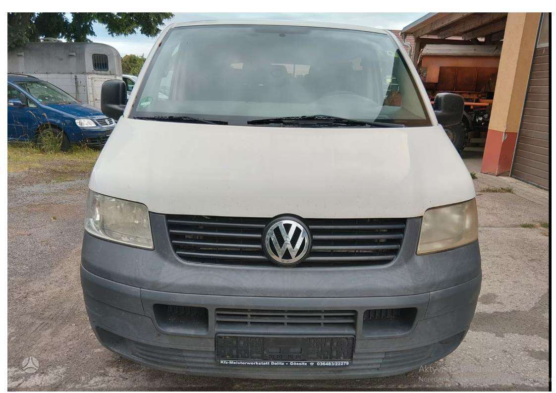 Volkswagen Transporter 2005 — rear view