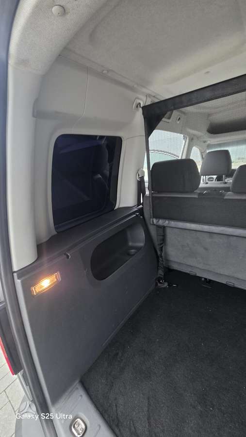 Volkswagen Caddy 2011 — photo 20