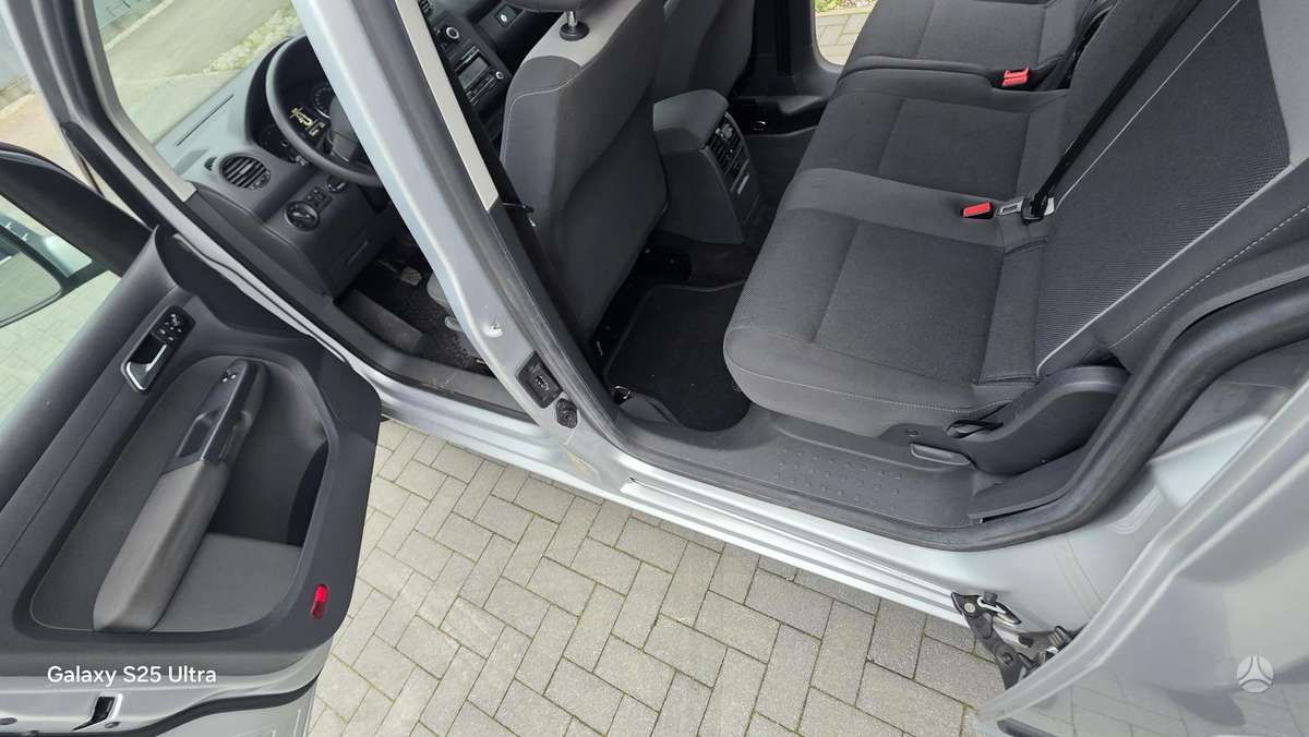 Volkswagen Caddy 2011 — photo 30