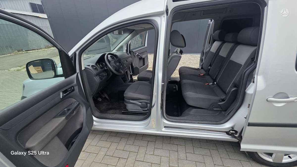Volkswagen Caddy 2011 — engine 1600 cm³, 102 HP (75kW)
