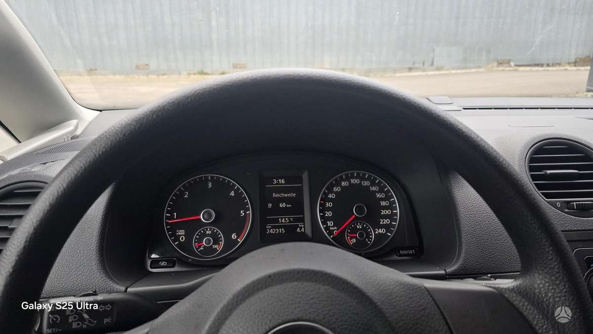 Volkswagen Caddy 2011 — photo 45