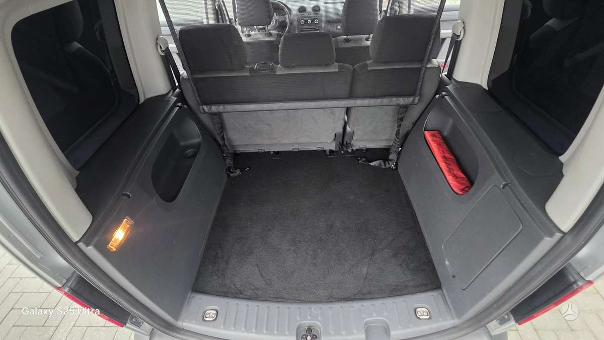 Volkswagen Caddy 2011 — photo 7