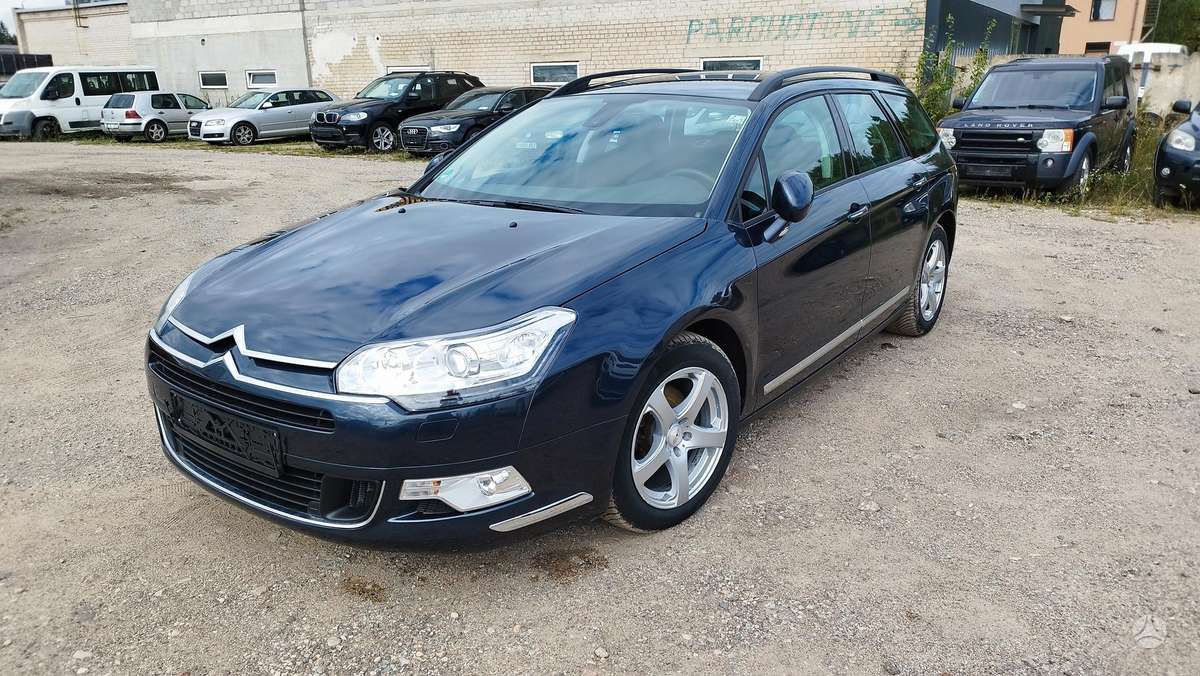 Citroen C5 2011 — rear view
