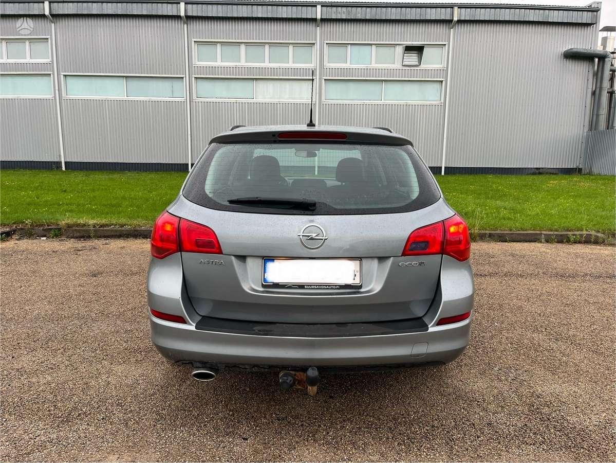 Opel Astra 2013 — photo 6