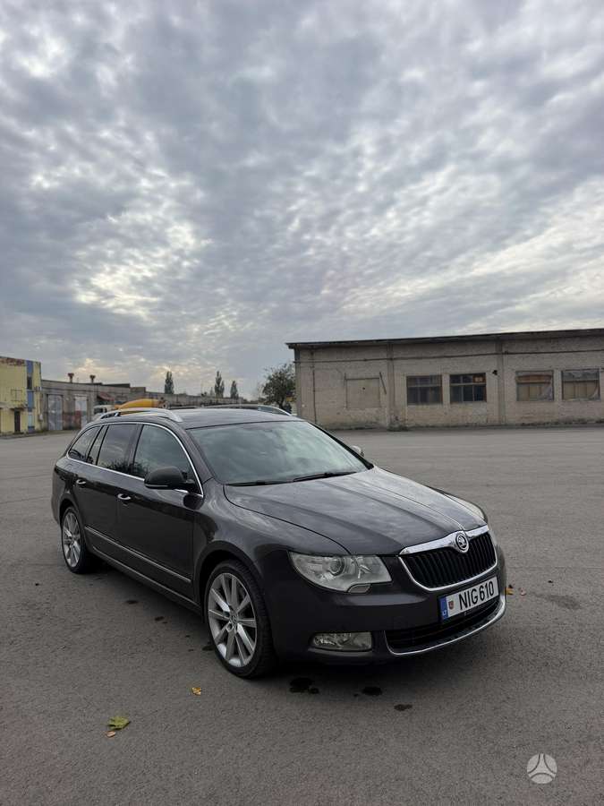 Skoda Superb 2011 — photo 6