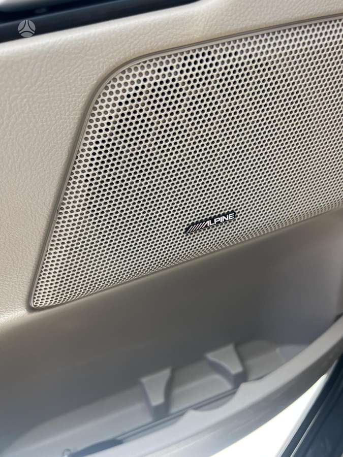 Land Rover 2011 — photo 14