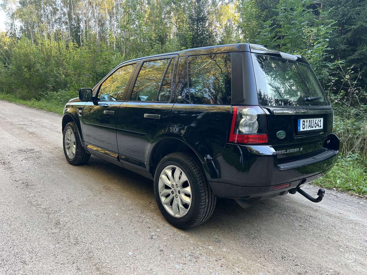 Land Rover 2011 — engine 2179 cm³, 190 HP (140kW)