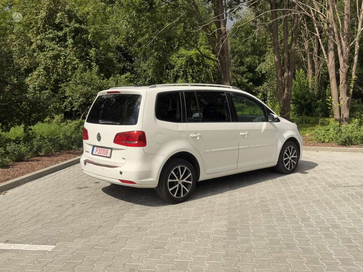 Volkswagen Touran 2011 — photo 5