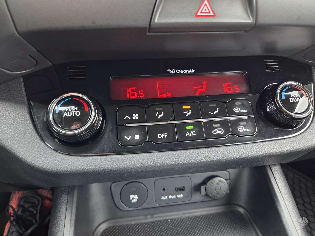 Kia Sportage 2012 — photo 13