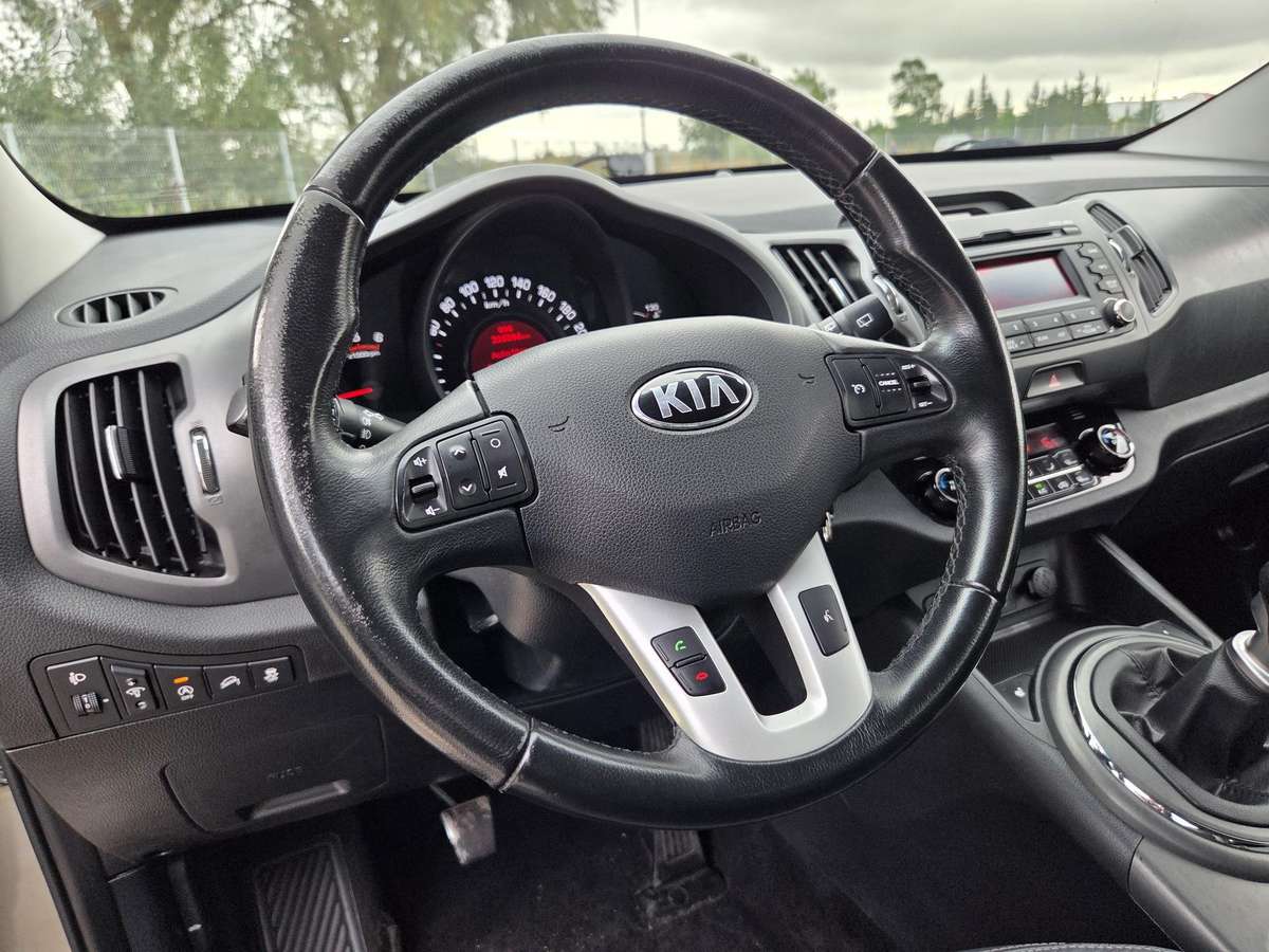 Kia Sportage 2012 — photo 14