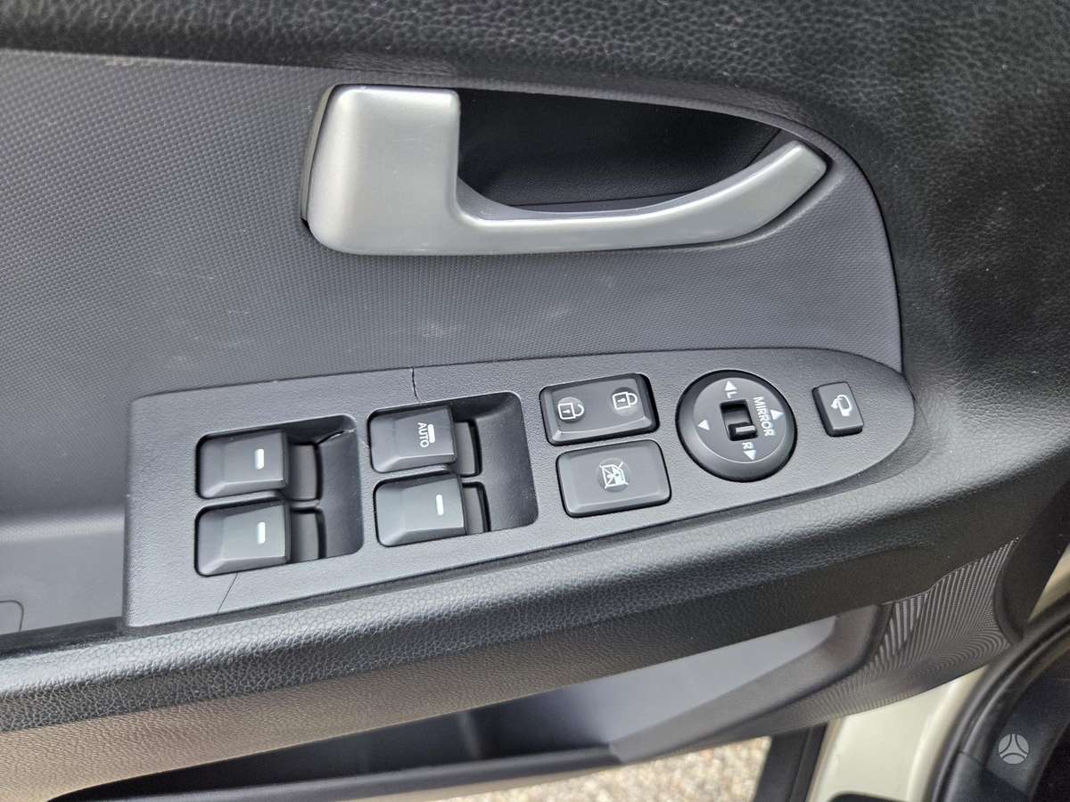 Kia Sportage 2012 — photo 17