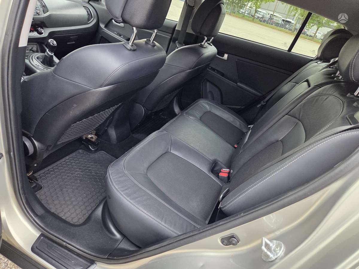 Kia Sportage 2012 — photo 18